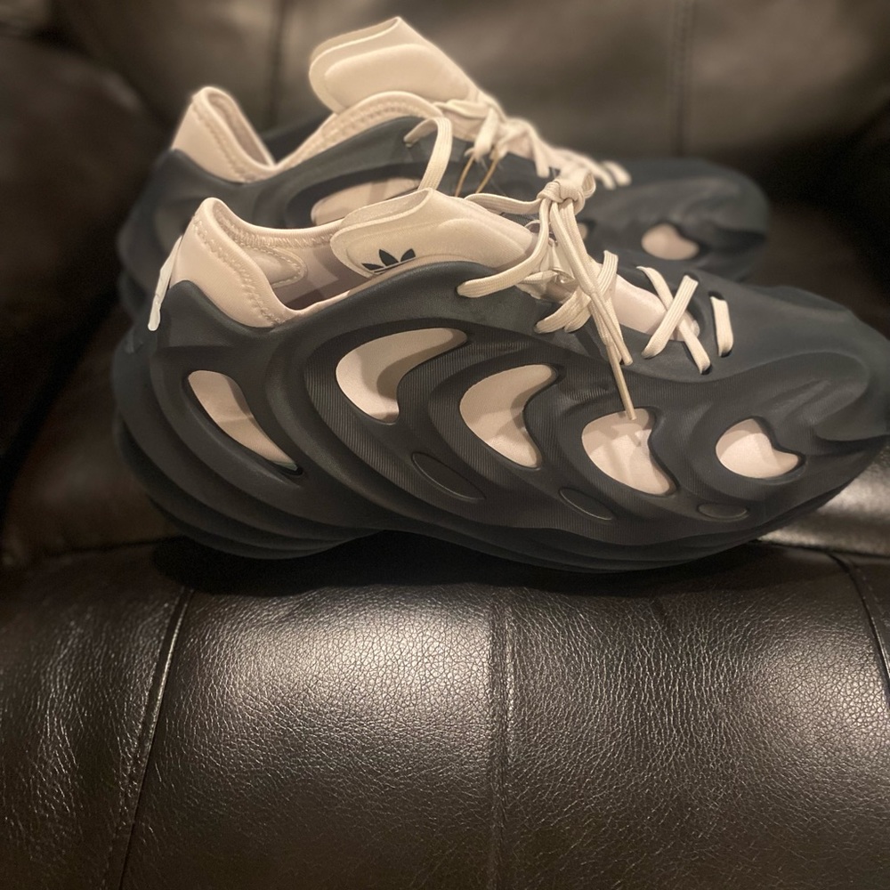 NWOT Adidas Authentics AdiFom Q men’s shoes